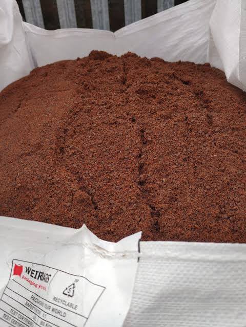Red granite sand